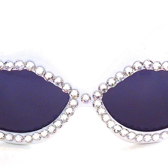 MOONDUST WHITE HOT LIPS SUNGLASSES NEW